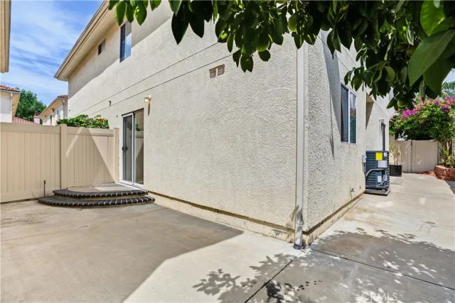 18334 Keswick St., Reseda, CA 91335
