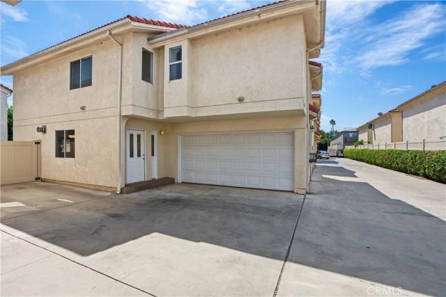 18334 Keswick St., Reseda, CA 91335