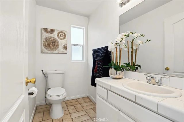 18334 Keswick St., Reseda, CA 91335