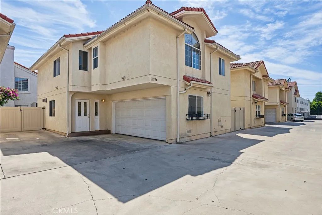 18334 Keswick St., Reseda, CA 91335