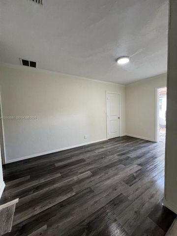 915 N 19th Ave, Hollywood, FL 33020