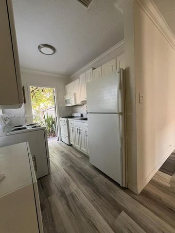 915 N 19th Ave, Hollywood, FL 33020