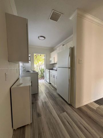 915 N 19th Ave, Hollywood, FL 33020