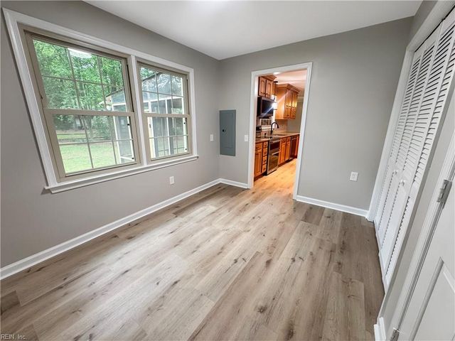 316 Sharon DR, Seaford, VA 23696