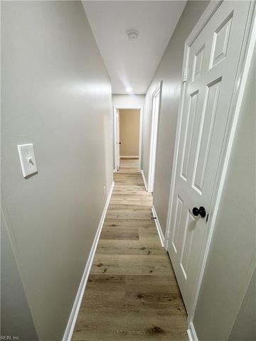 316 Sharon DR, Seaford, VA 23696