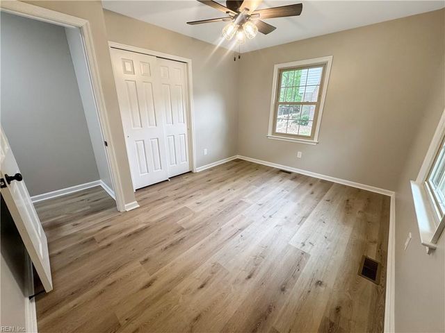 316 Sharon DR, Seaford, VA 23696