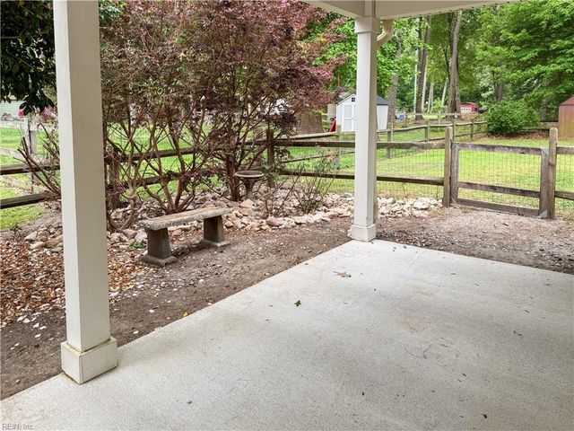 316 Sharon DR, Seaford, VA 23696