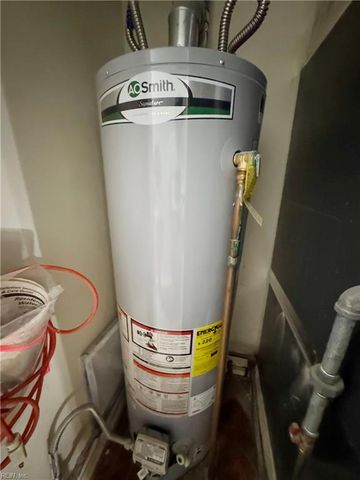 316 Sharon DR, Seaford, VA 23696