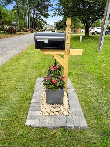 316 Sharon DR, Seaford, VA 23696