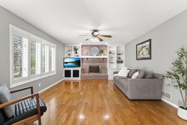 3563 Rae Lane, Woodbury, MN 55125