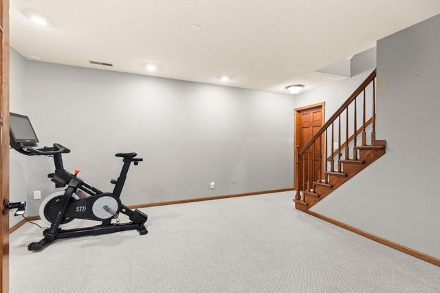 3563 Rae Lane, Woodbury, MN 55125