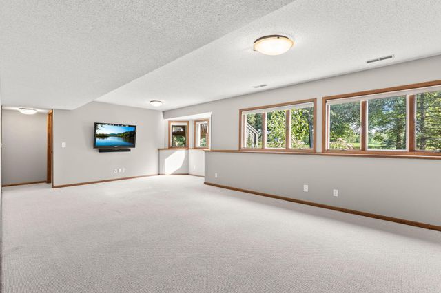 3563 Rae Lane, Woodbury, MN 55125