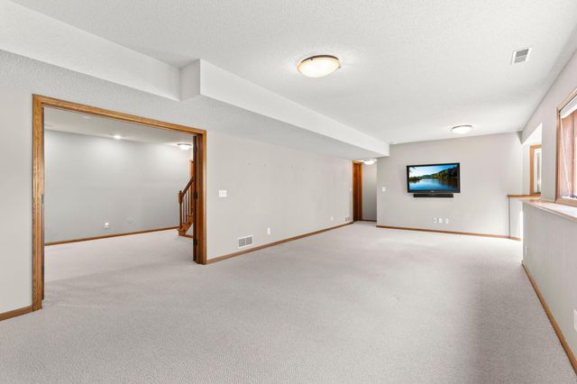 3563 Rae Lane, Woodbury, MN 55125