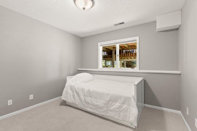 3563 Rae Lane, Woodbury, MN 55125