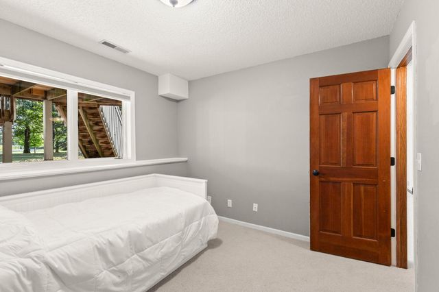 3563 Rae Lane, Woodbury, MN 55125