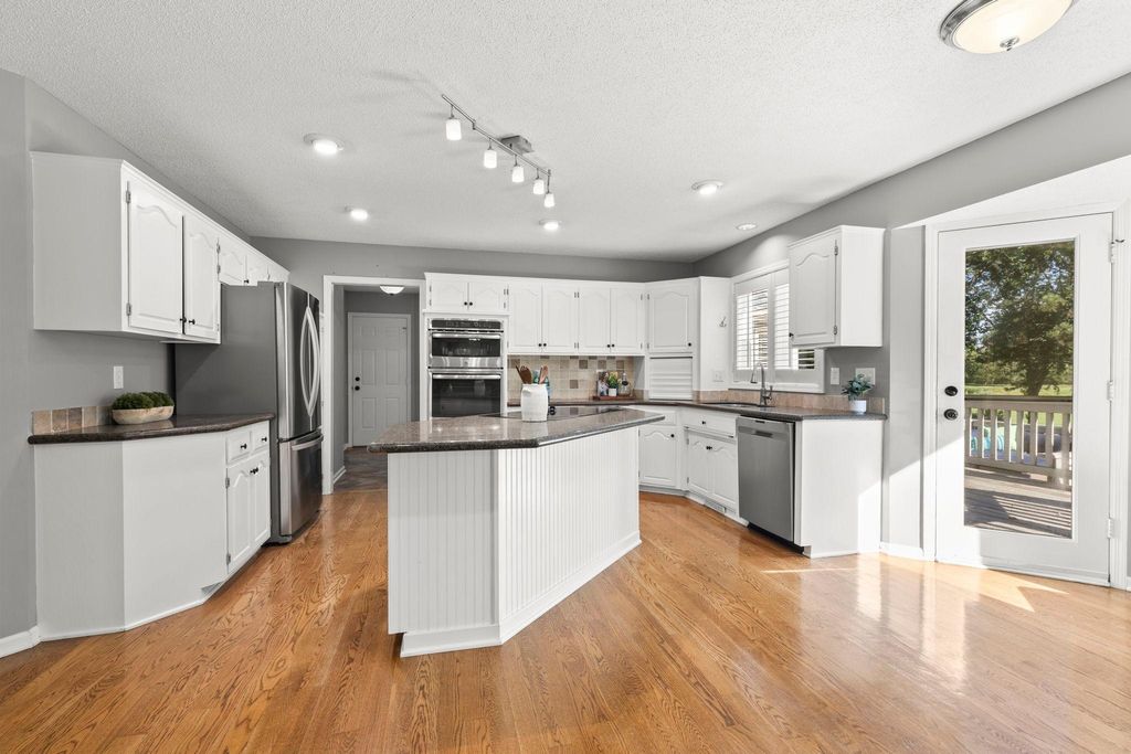 3563 Rae Lane, Woodbury, MN 55125 — photo 5