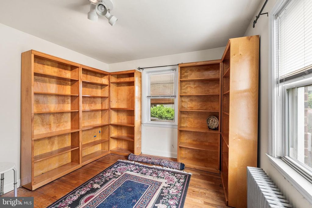 Image 13 of property listing at 103 9TH AVE, Brooklyn, MD 21225