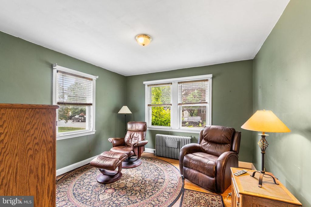 Image 14 of property listing at 103 9TH AVE, Brooklyn, MD 21225