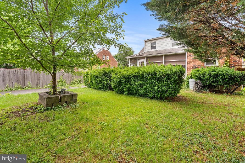 Image 32 of property listing at 103 9TH AVE, Brooklyn, MD 21225