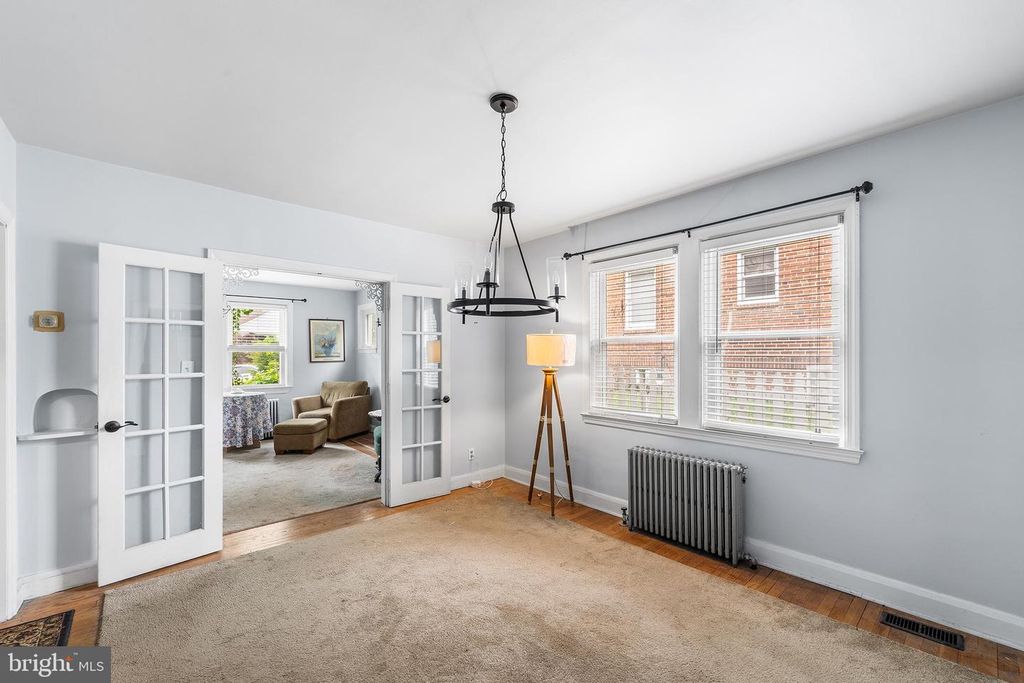 Image 7 of property listing at 103 9TH AVE, Brooklyn, MD 21225