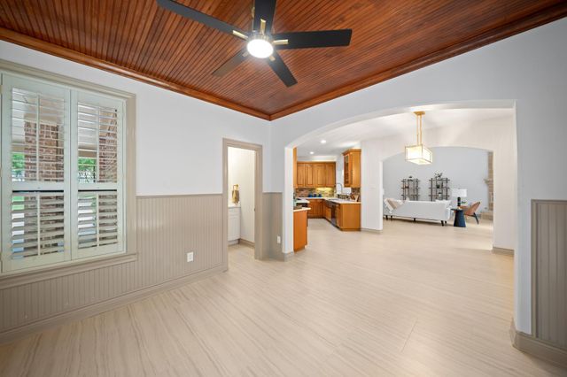 10332 Hunter Creek Lane, Conroe, TX 77304
