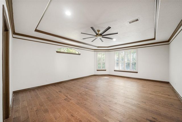10332 Hunter Creek Lane, Conroe, TX 77304