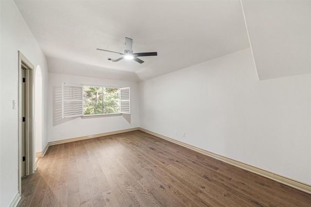 10332 Hunter Creek Lane, Conroe, TX 77304