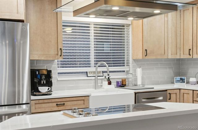 7253 W 69th Avenue, Arvada, CO 80003