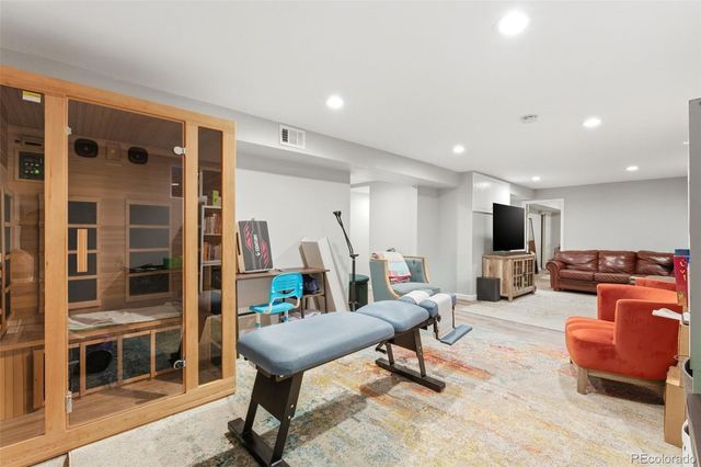 7253 W 69th Avenue, Arvada, CO 80003