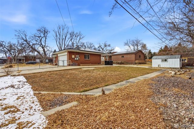 7253 W 69th Avenue, Arvada, CO 80003