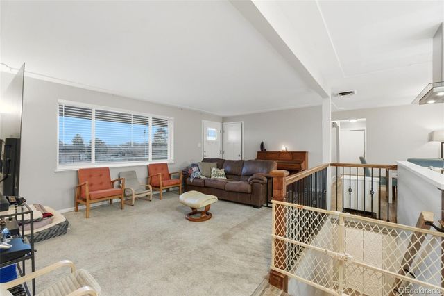 7253 W 69th Avenue, Arvada, CO 80003