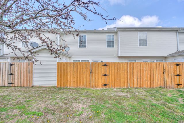 415 Arapaho Dr, Murfreesboro, TN 37128