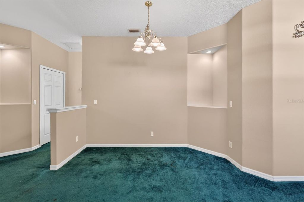 Image 27 of property listing at 21743 KING JOHN STREET, Leesburg, FL 34748