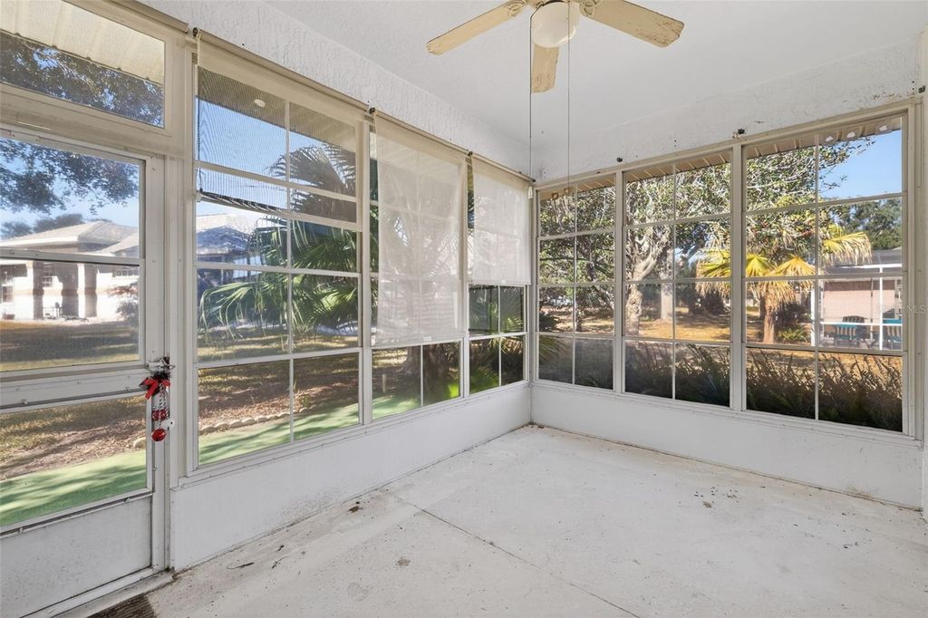 Image 41 of property listing at 21743 KING JOHN STREET, Leesburg, FL 34748