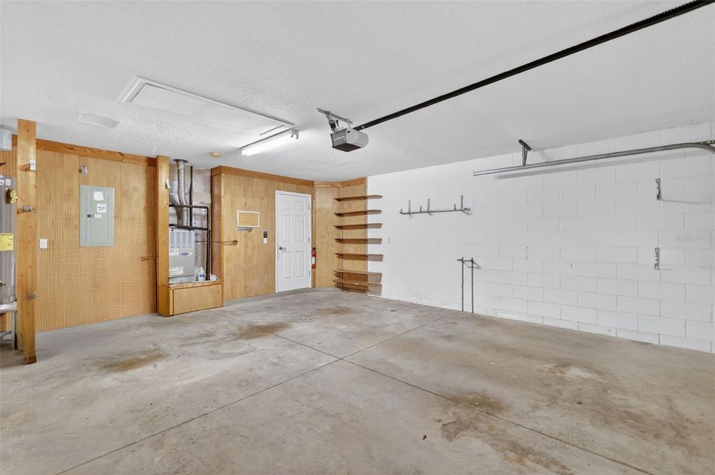 Image 44 of property listing at 21743 KING JOHN STREET, Leesburg, FL 34748