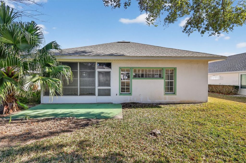 Image 47 of property listing at 21743 KING JOHN STREET, Leesburg, FL 34748