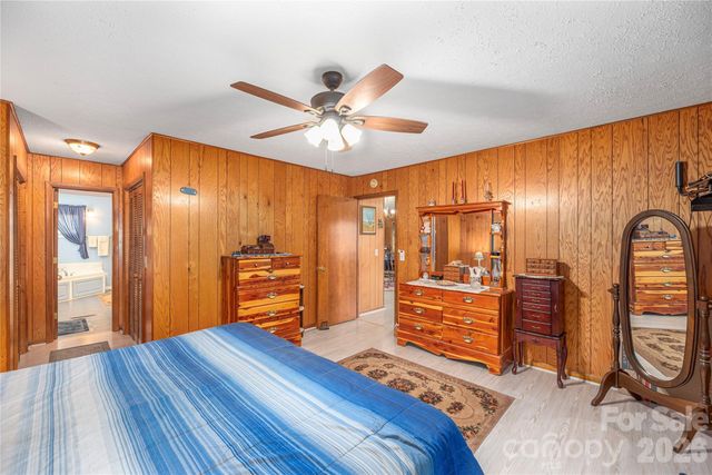 40 Warner Road, Canton, NC 28716