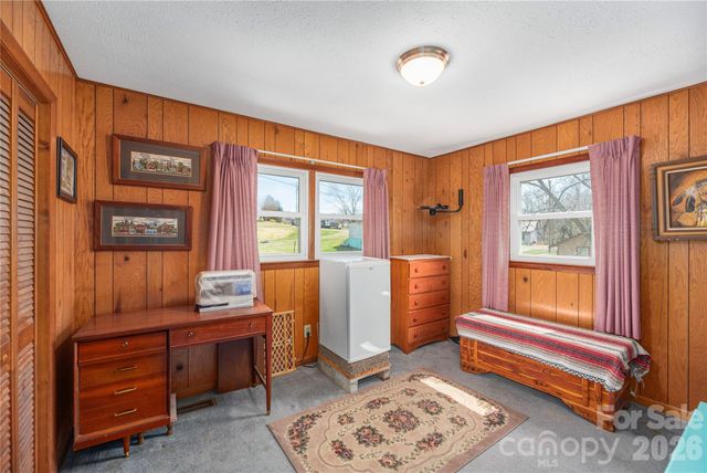 40 Warner Road, Canton, NC 28716