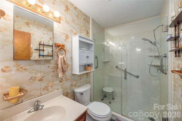 40 Warner Road, Canton, NC 28716