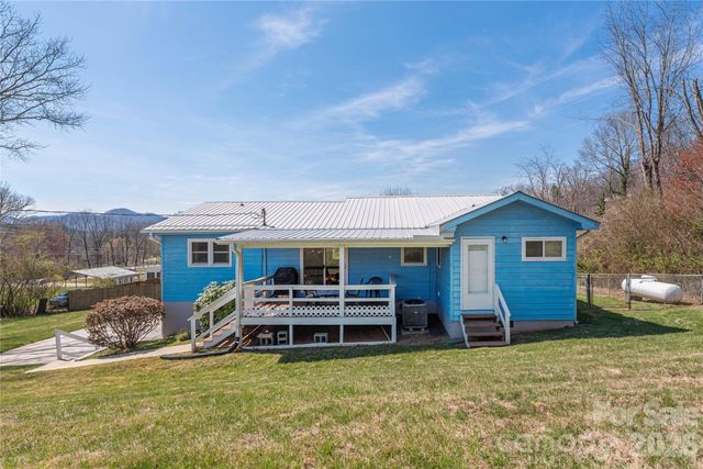 40 Warner Road, Canton, NC 28716