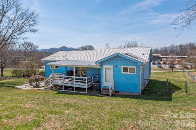 40 Warner Road, Canton, NC 28716