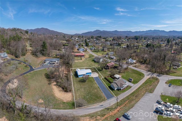 40 Warner Road, Canton, NC 28716
