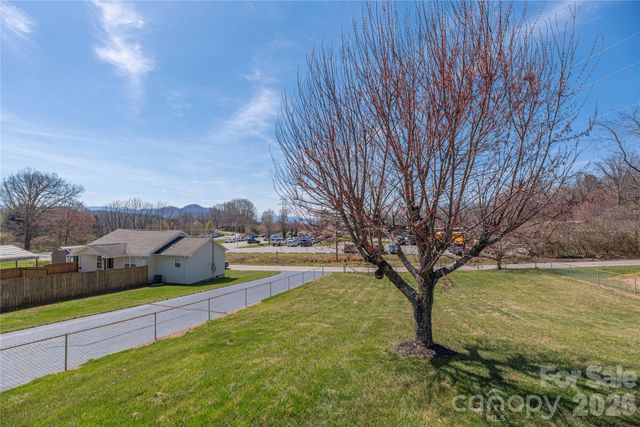 40 Warner Road, Canton, NC 28716