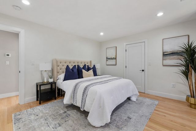 303 Russett Road, Brookline, MA 02467