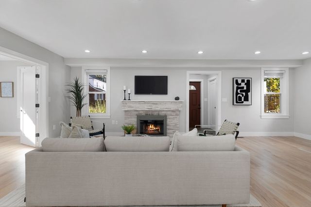 303 Russett Road, Brookline, MA 02467