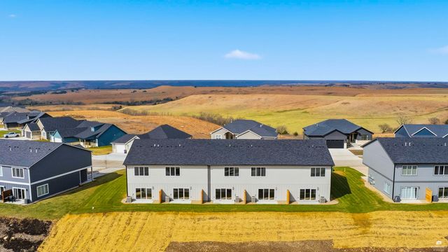 5625 Goheen Drive, Manhattan, KS 66503