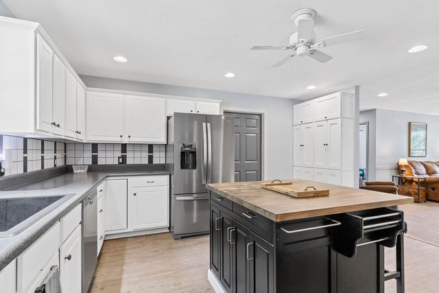 1092 Blackjack School Road, Marionville, MO 65705