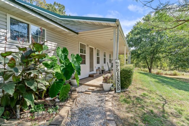 1092 Blackjack School Road, Marionville, MO 65705