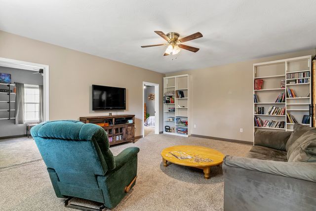 1092 Blackjack School Road, Marionville, MO 65705