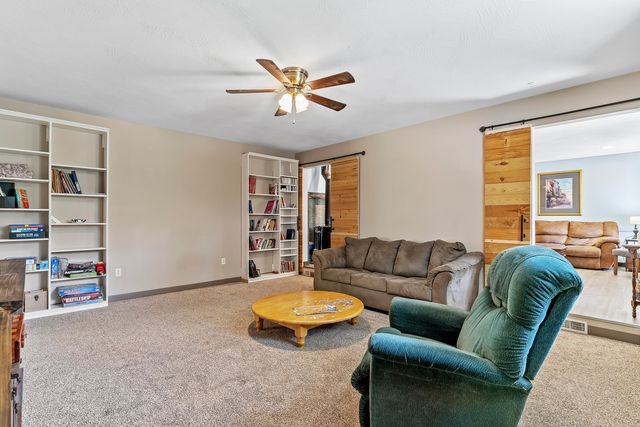 1092 Blackjack School Road, Marionville, MO 65705
